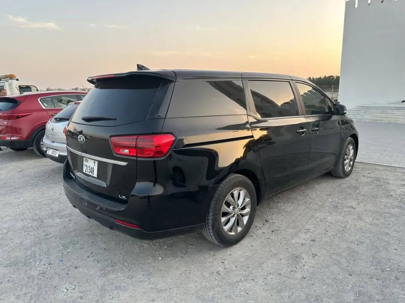2019 Kia Sedona in Dubai