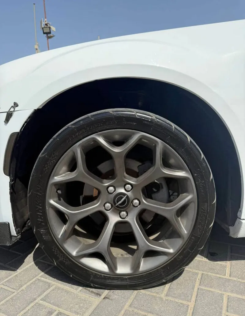 2015 كرايسلر ٣٠٠ in Dubai