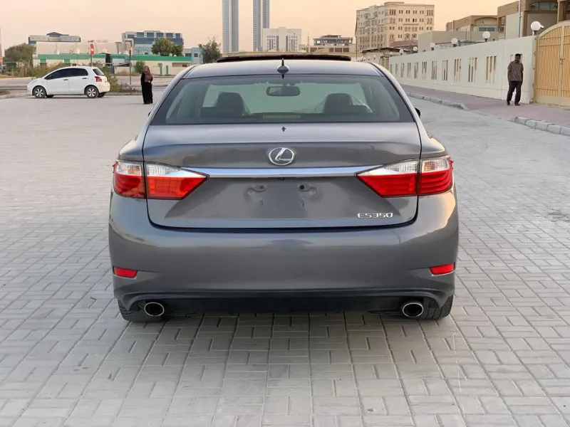 2013 لكزس ES - اي اس in Dubai