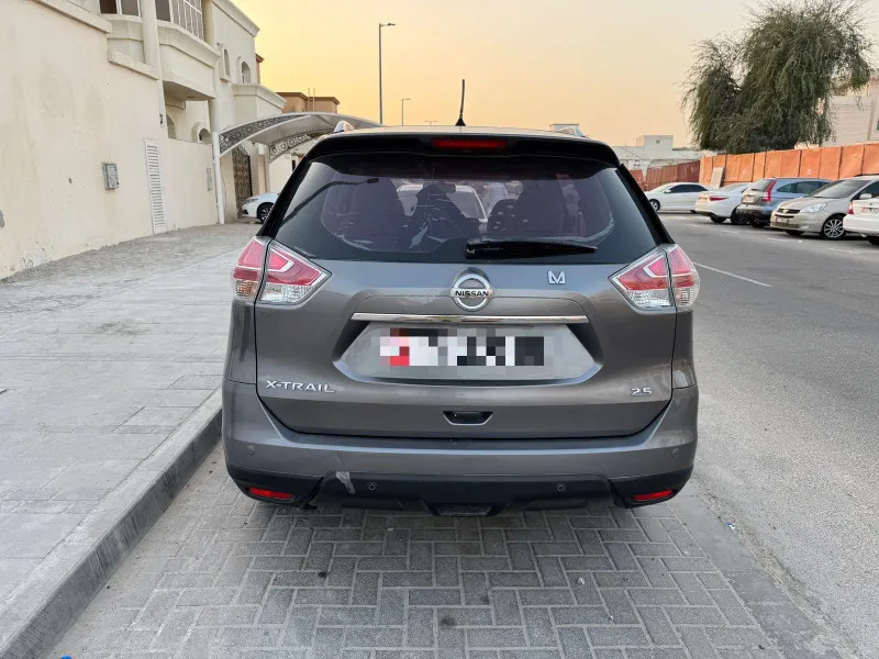 2015 نيسان اكس تريل in Dubai