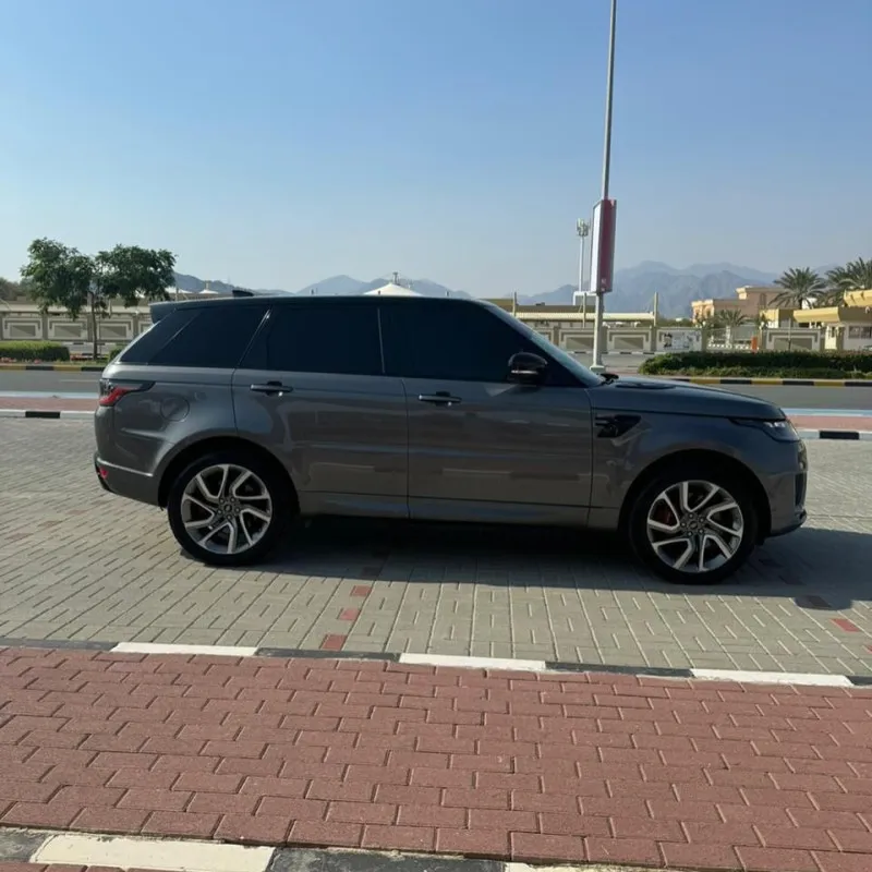 2018 لاند روفر رينج روفر سبورت in Dubai