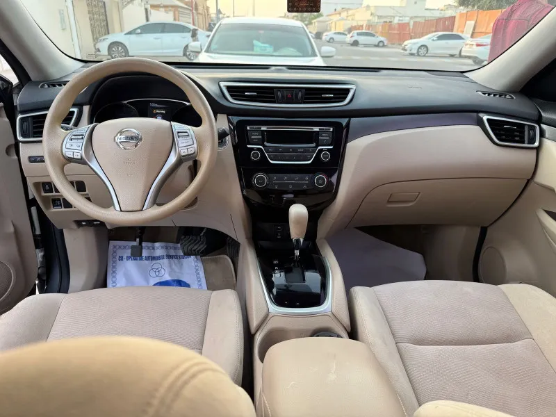 2015 نيسان اكس تريل in Dubai