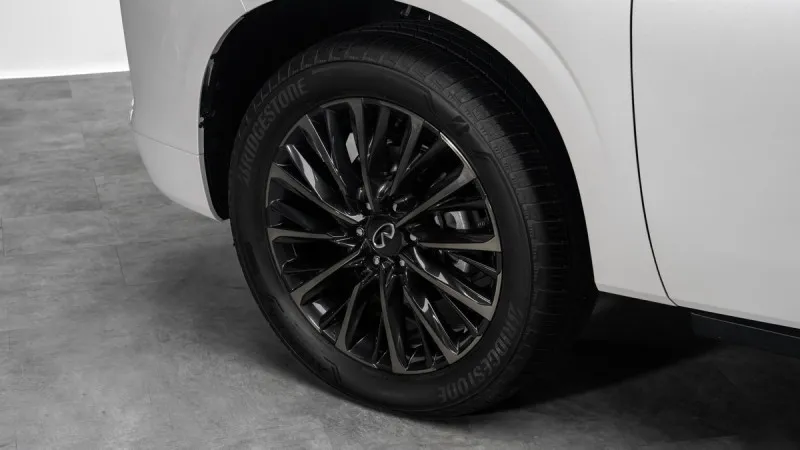 2025 Infiniti QX80 in Dubai