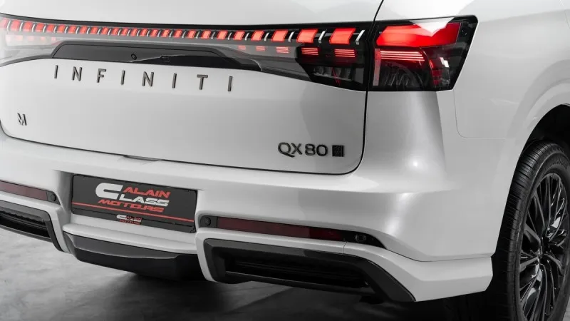 2025 Infiniti QX80 in Dubai