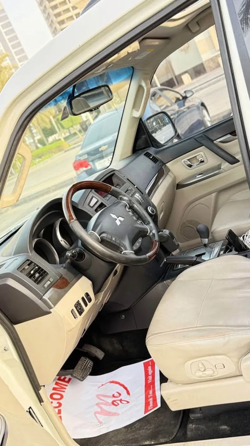2012 Mitsubishi Pajero in Dubai