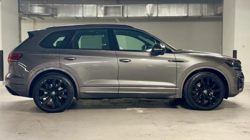 2022 Volkswagen Touareg in Dubai