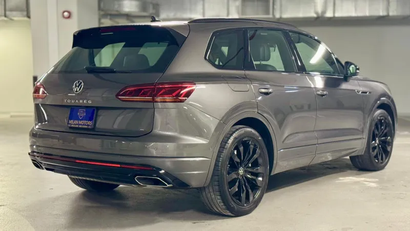 2022 Volkswagen Touareg in Dubai