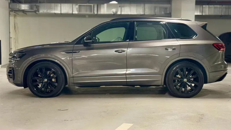 2022 Volkswagen Touareg in Dubai