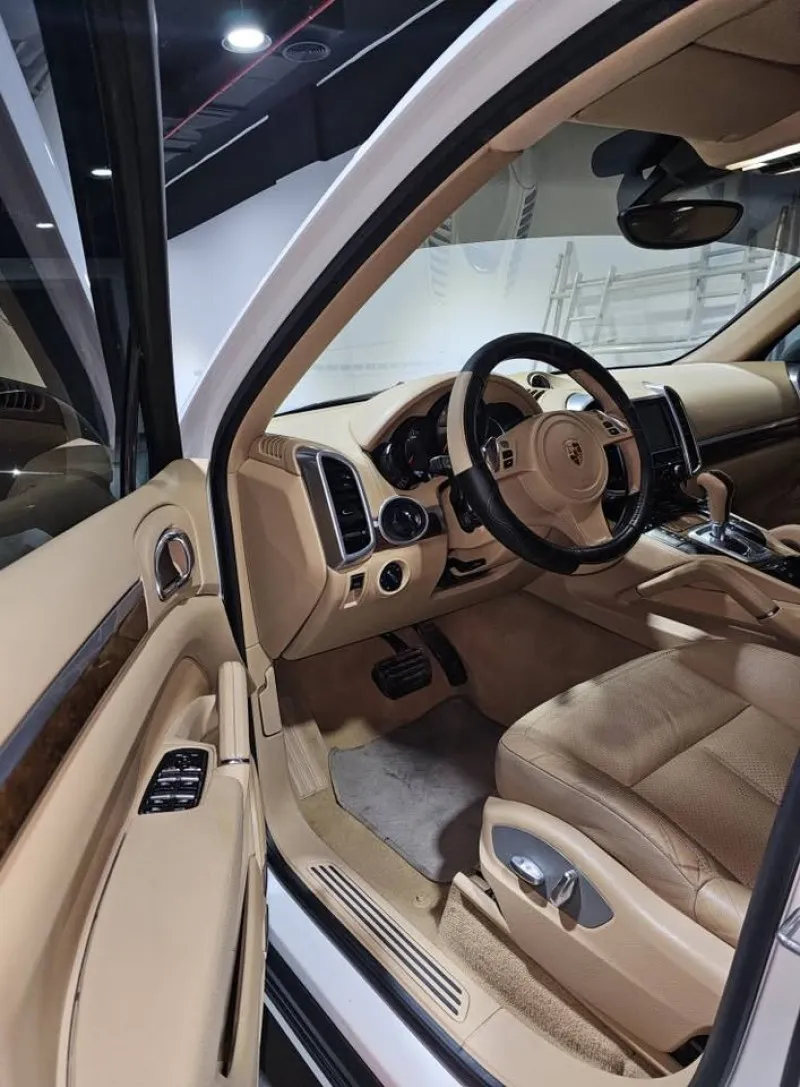 2013 Porsche Cayenne in Dubai