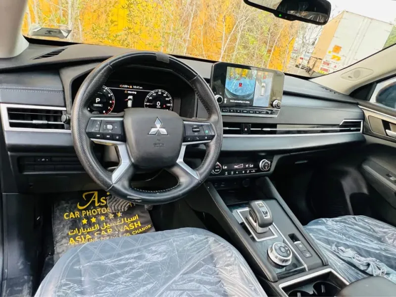 2022 Mitsubishi Outlander in Dubai