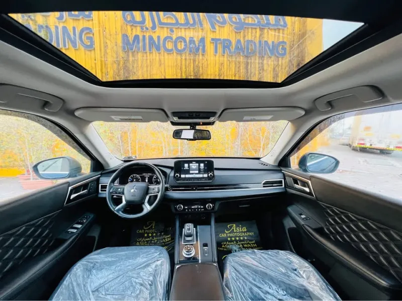 2022 Mitsubishi Outlander in Dubai