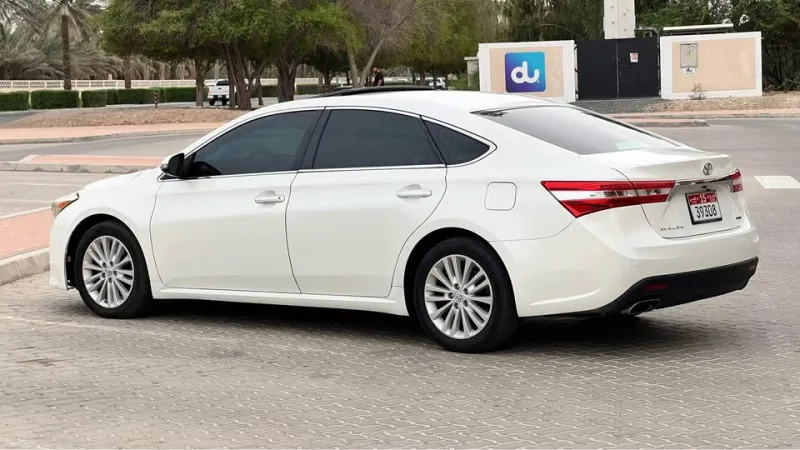 2014 Toyota Avalon in Dubai