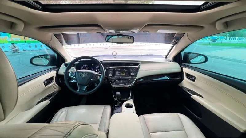 2014 Toyota Avalon in Dubai