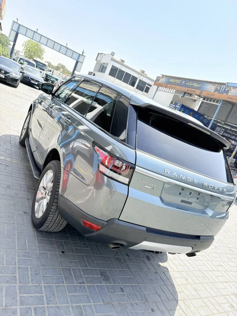 2015 Land Rover Range Rover Sport in Dubai