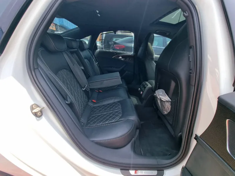 2016 Audi S6 in Dubai