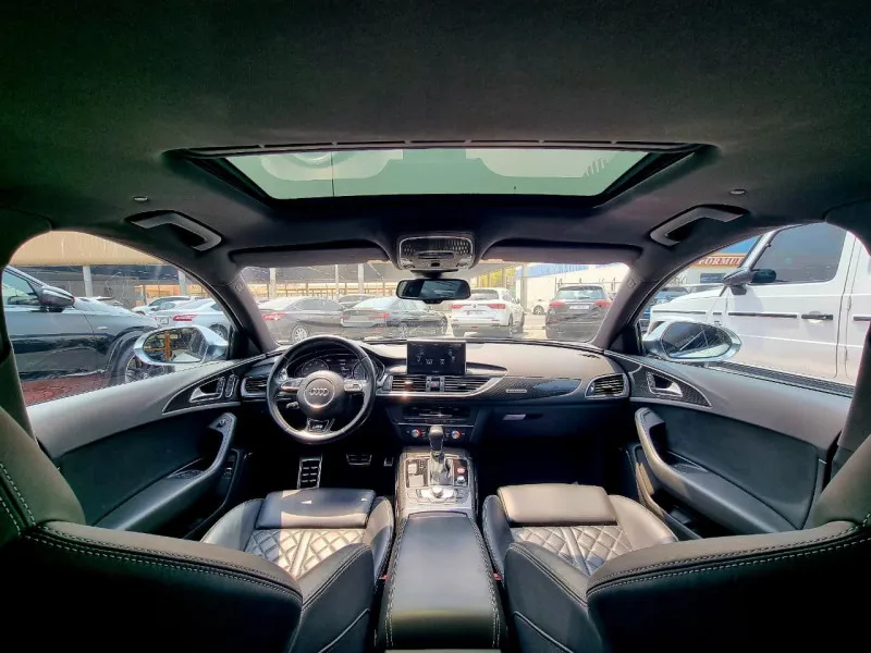 2016 Audi S6 in Dubai