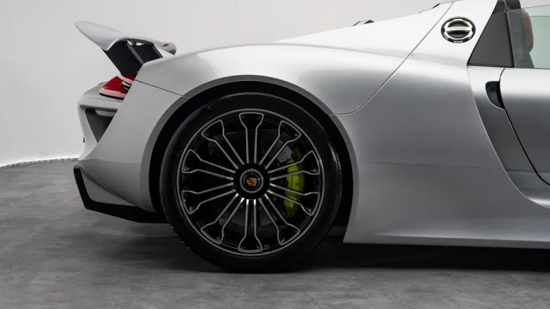 2015 Porsche 918 Spyder in Dubai