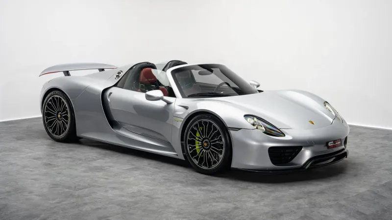 2015 Porsche 918 Spyder in Dubai