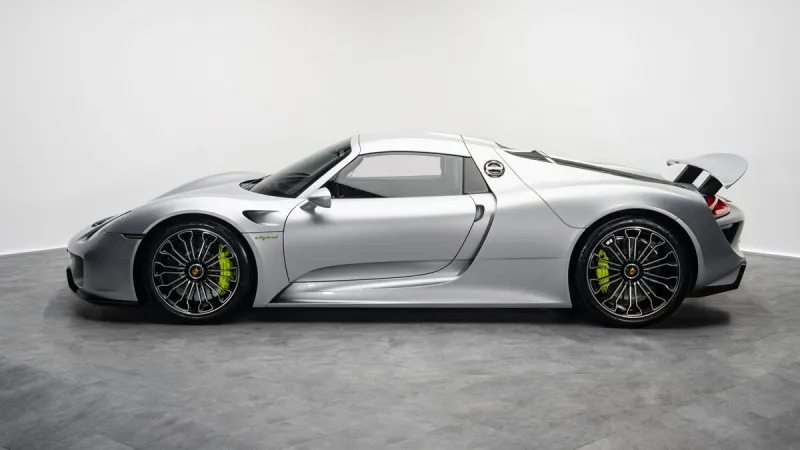 2015 Porsche 918 Spyder in Dubai