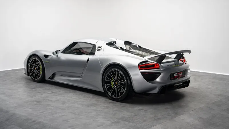2015 Porsche 918 Spyder in Dubai