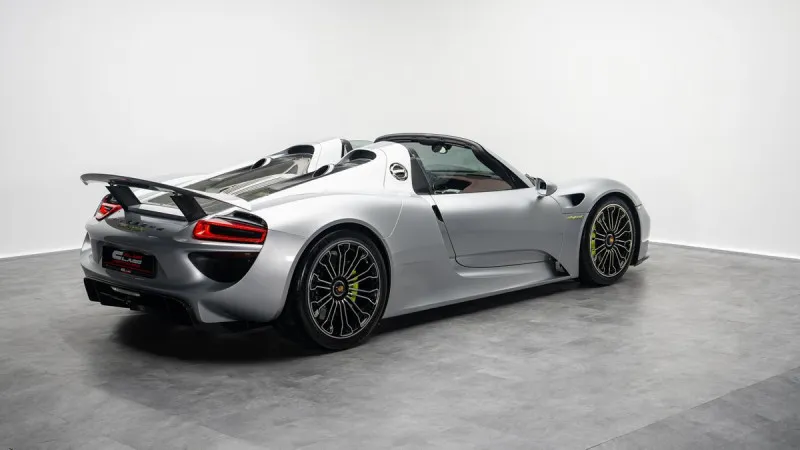 2015 Porsche 918 Spyder in Dubai