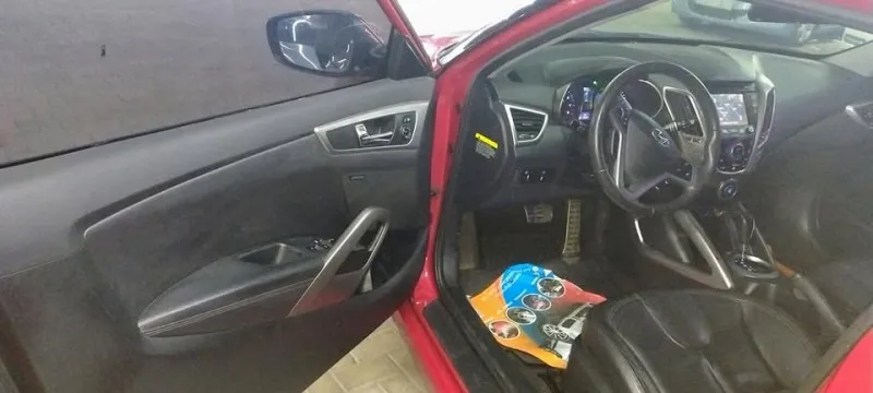 2013 Hyundai Veloster in Dubai