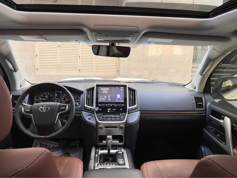 2016 Toyota Land Cruiser in Dubai