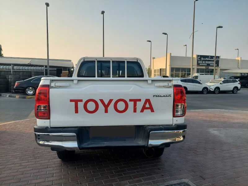 2019 Toyota Hilux in Dubai