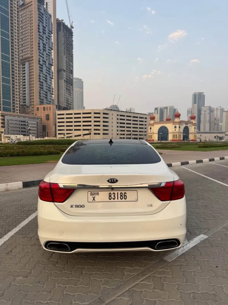 2015 Kia K9 in Dubai