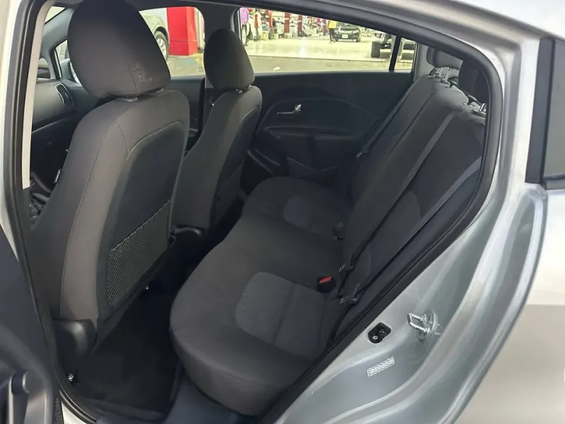 2017 Kia Rio in Dubai