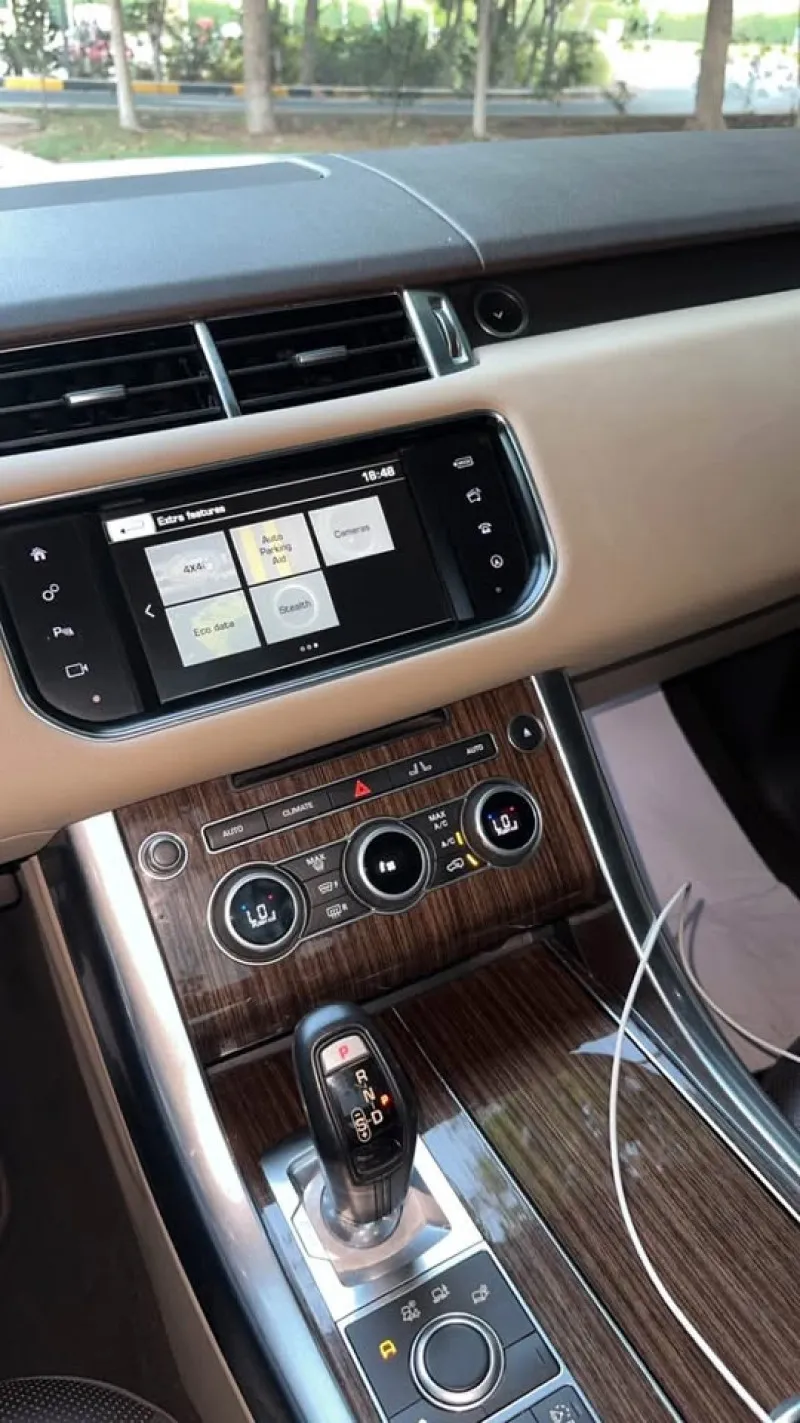 2016 Land Rover Range Rover Sport in Dubai