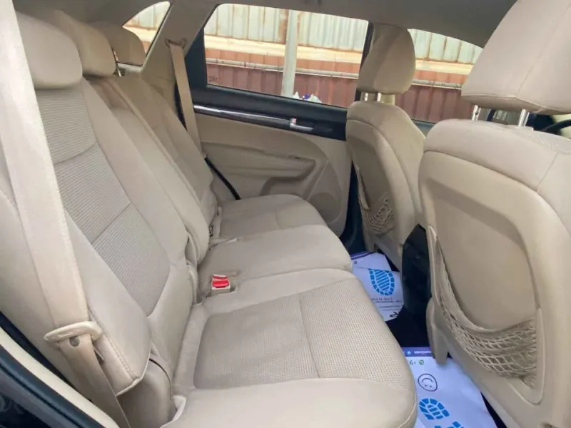 2015 Kia Sorento in Dubai