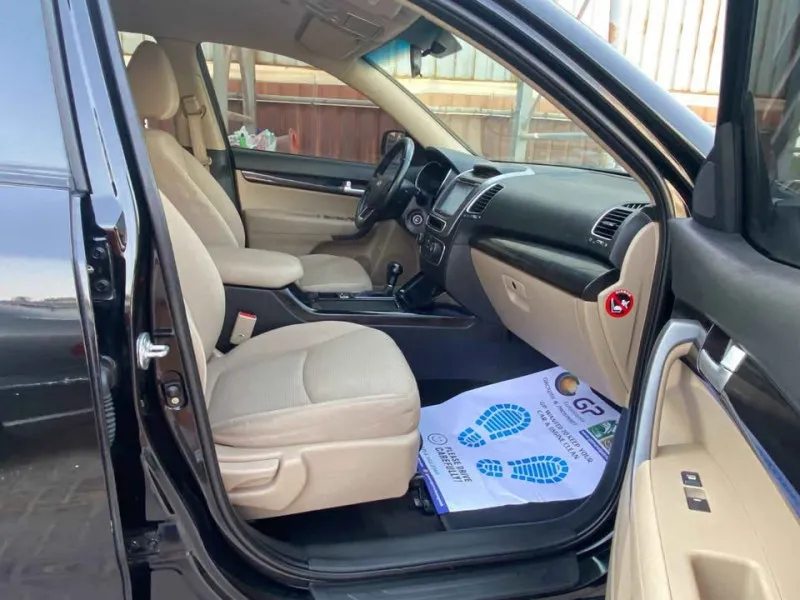 2015 Kia Sorento in Dubai