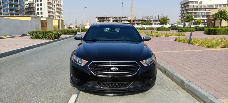 2019 Ford Taurus in Dubai