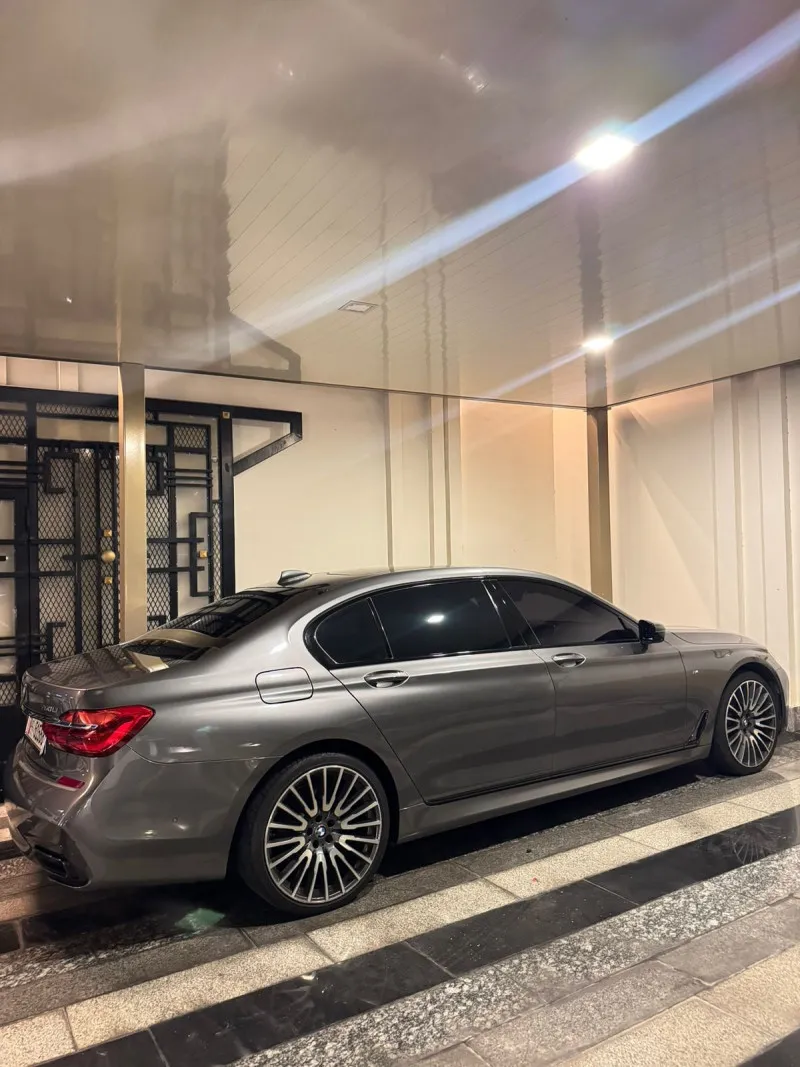 2018 بي أم دابليو الفئة - 7 in Dubai