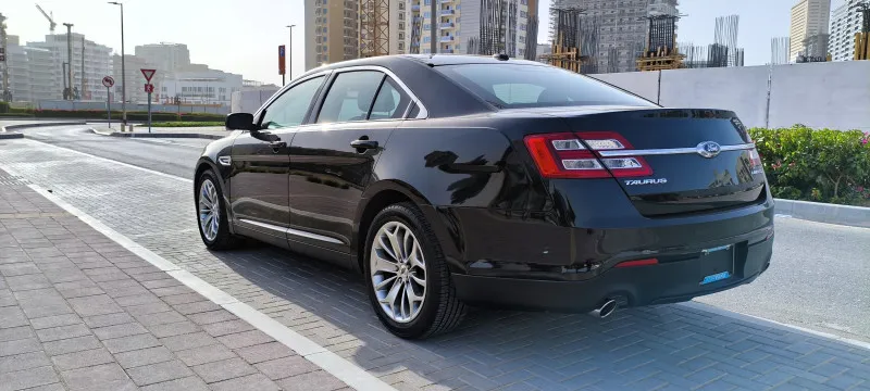 2019 Ford Taurus in Dubai