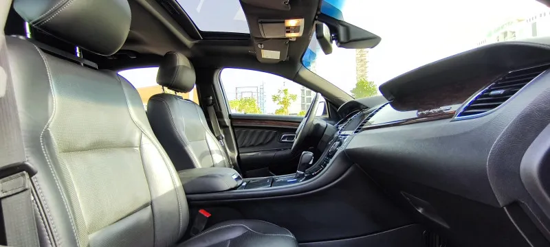 2019 Ford Taurus in Dubai