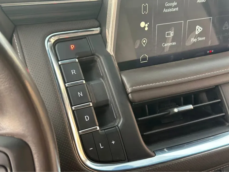 2022 GMC Yukon in Dubai