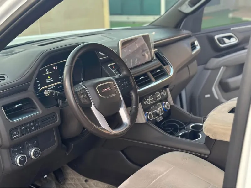 2022 GMC Yukon in Dubai