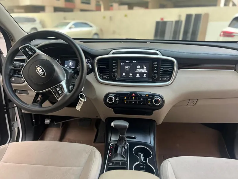 2019 Kia Sorento in Dubai