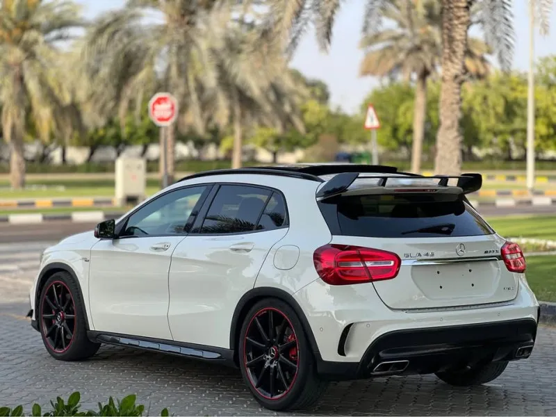 2015 مرسيدس-بنز GLA - جي ال اي in Dubai