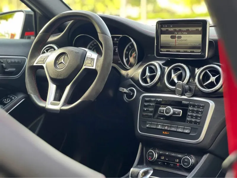 2015 مرسيدس-بنز GLA - جي ال اي in Dubai