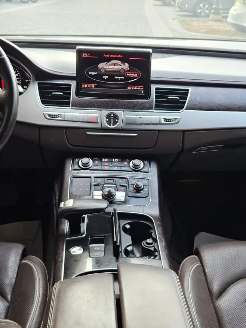 2012 Audi A8 in Dubai