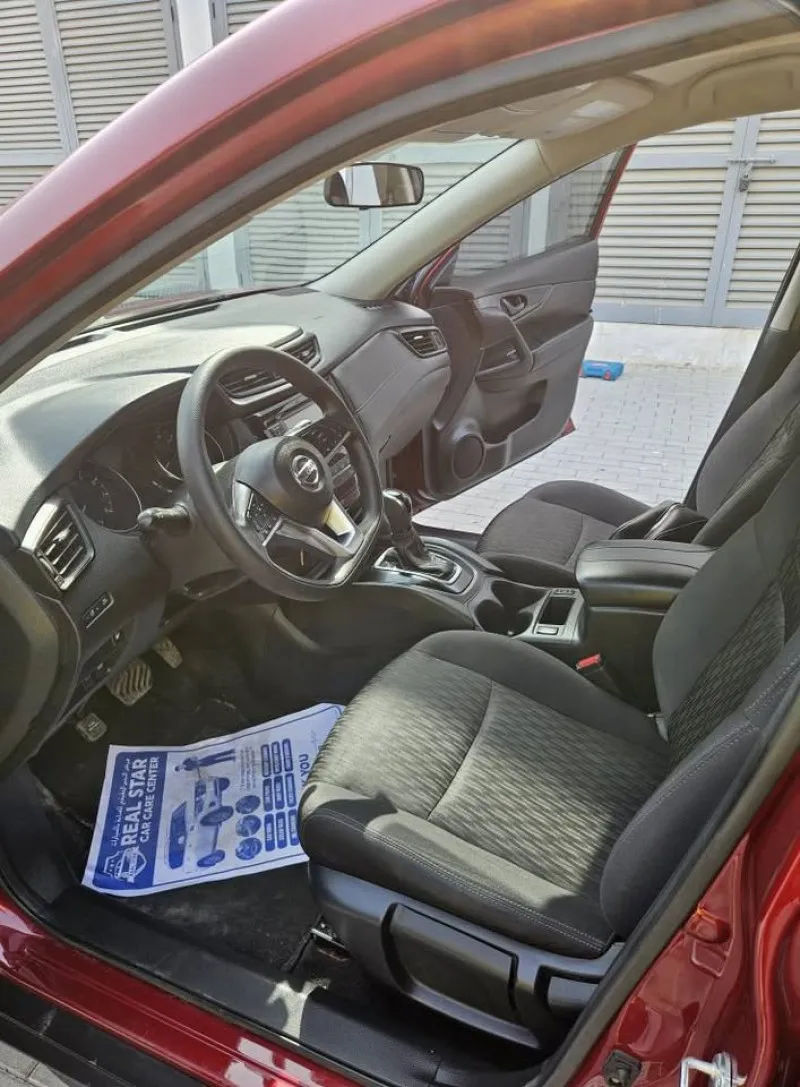 2020 Nissan Rogue in Dubai
