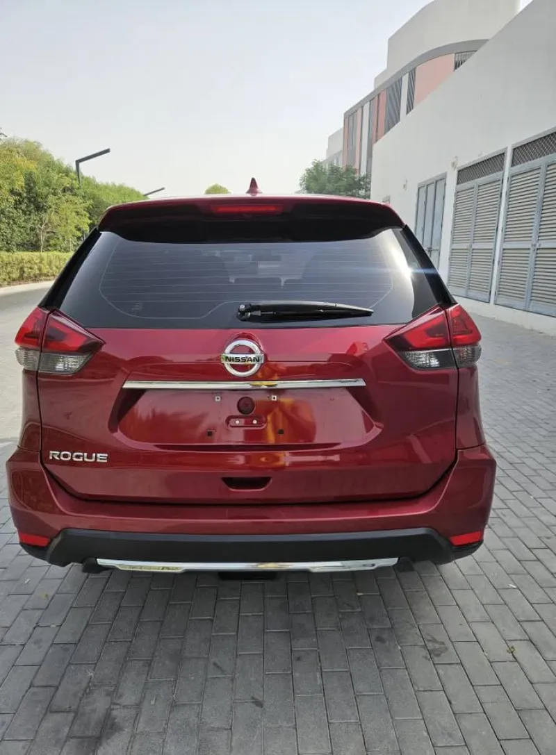 2020 Nissan Rogue in Dubai