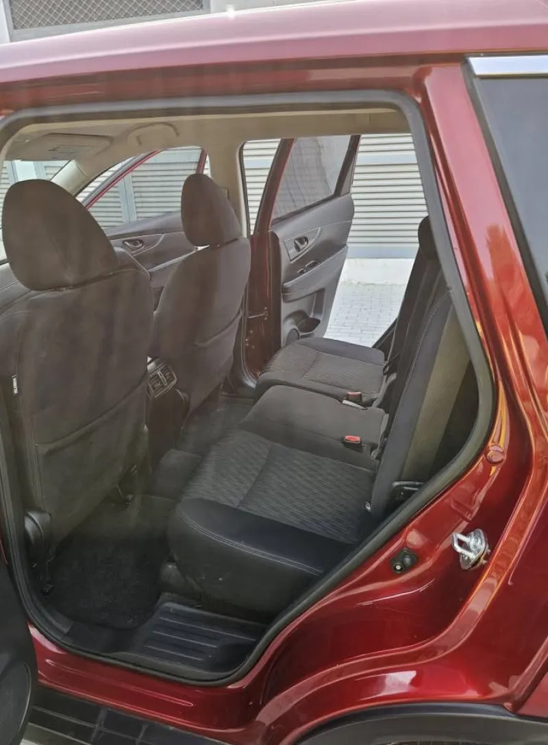 2020 Nissan Rogue in Dubai