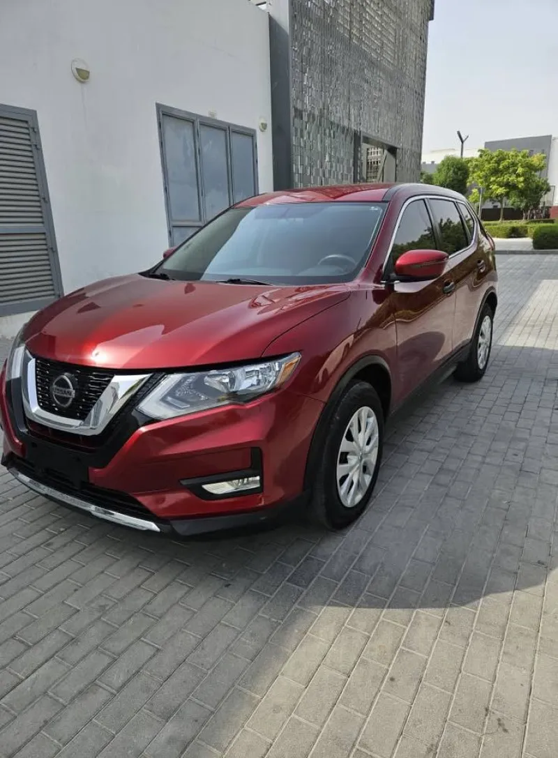 2020 Nissan Rogue in Dubai