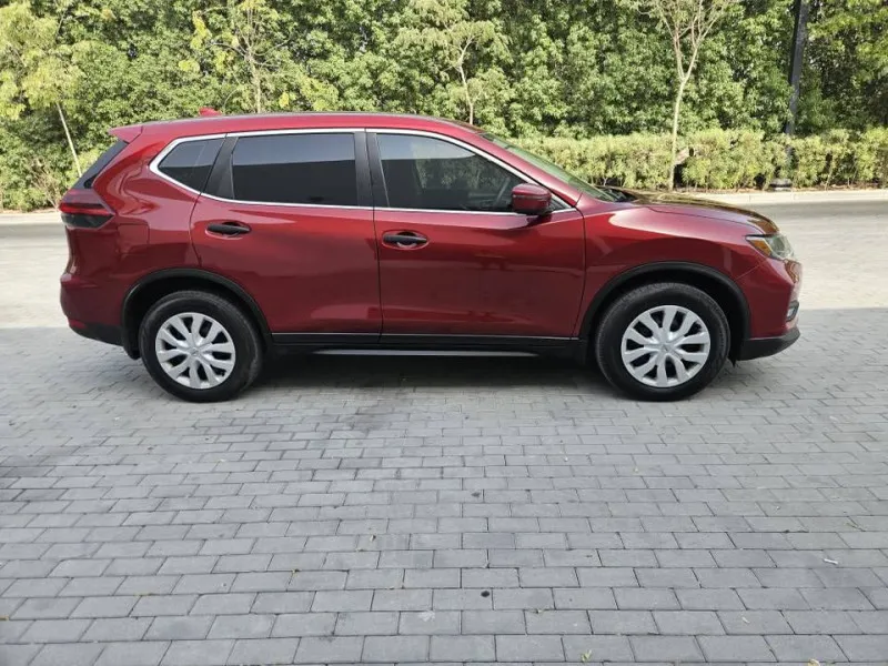 2020 Nissan Rogue in Dubai