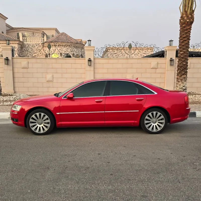 2005 اودي آي ٨ in Dubai
