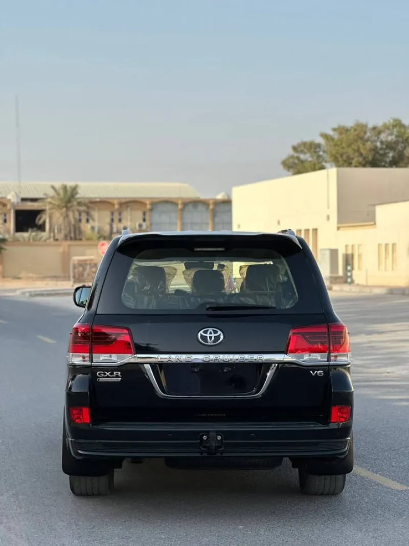 2020 تويوتا لاند كروزر in Dubai